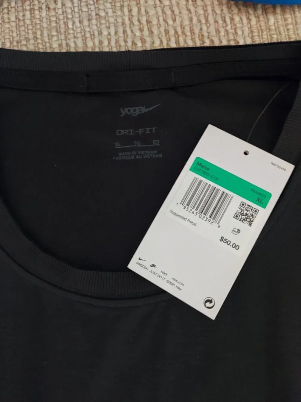 Nike men T-shirt XL Blake NWT